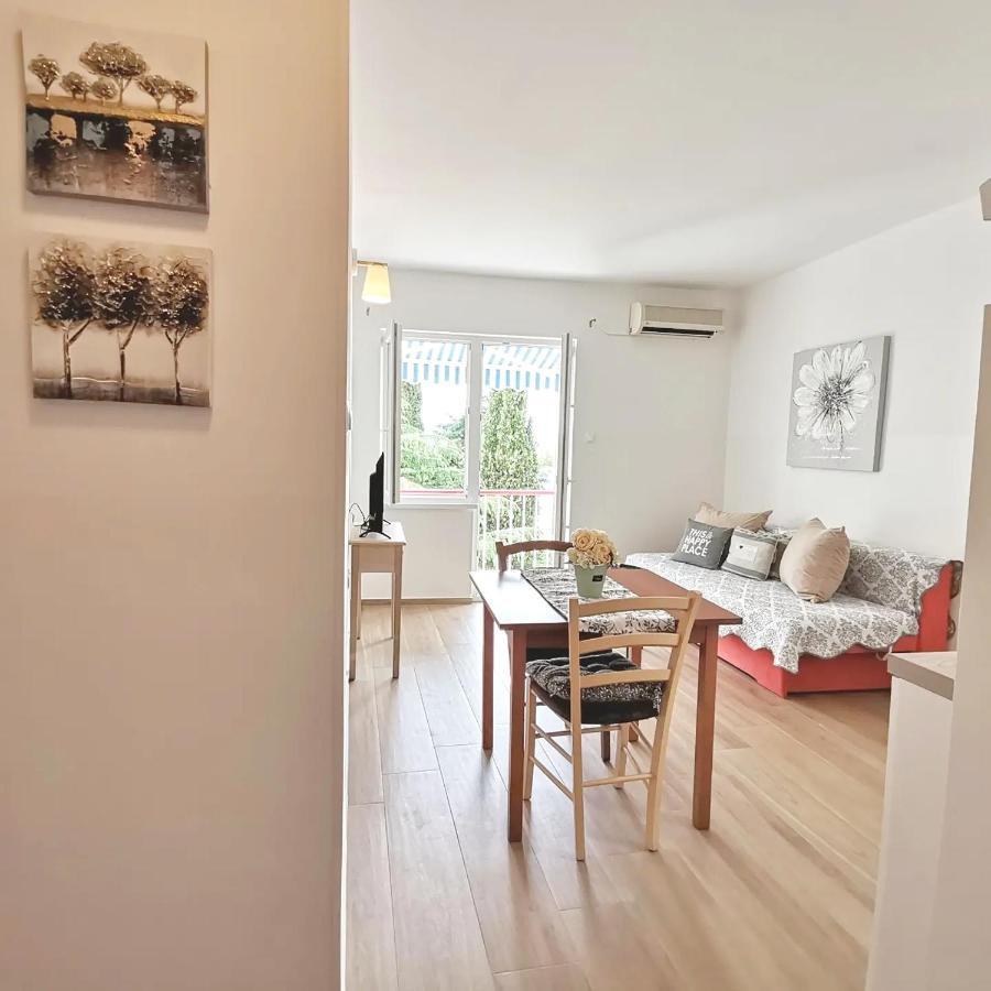 Apartments House Pinezic Malinska Bagian luar foto