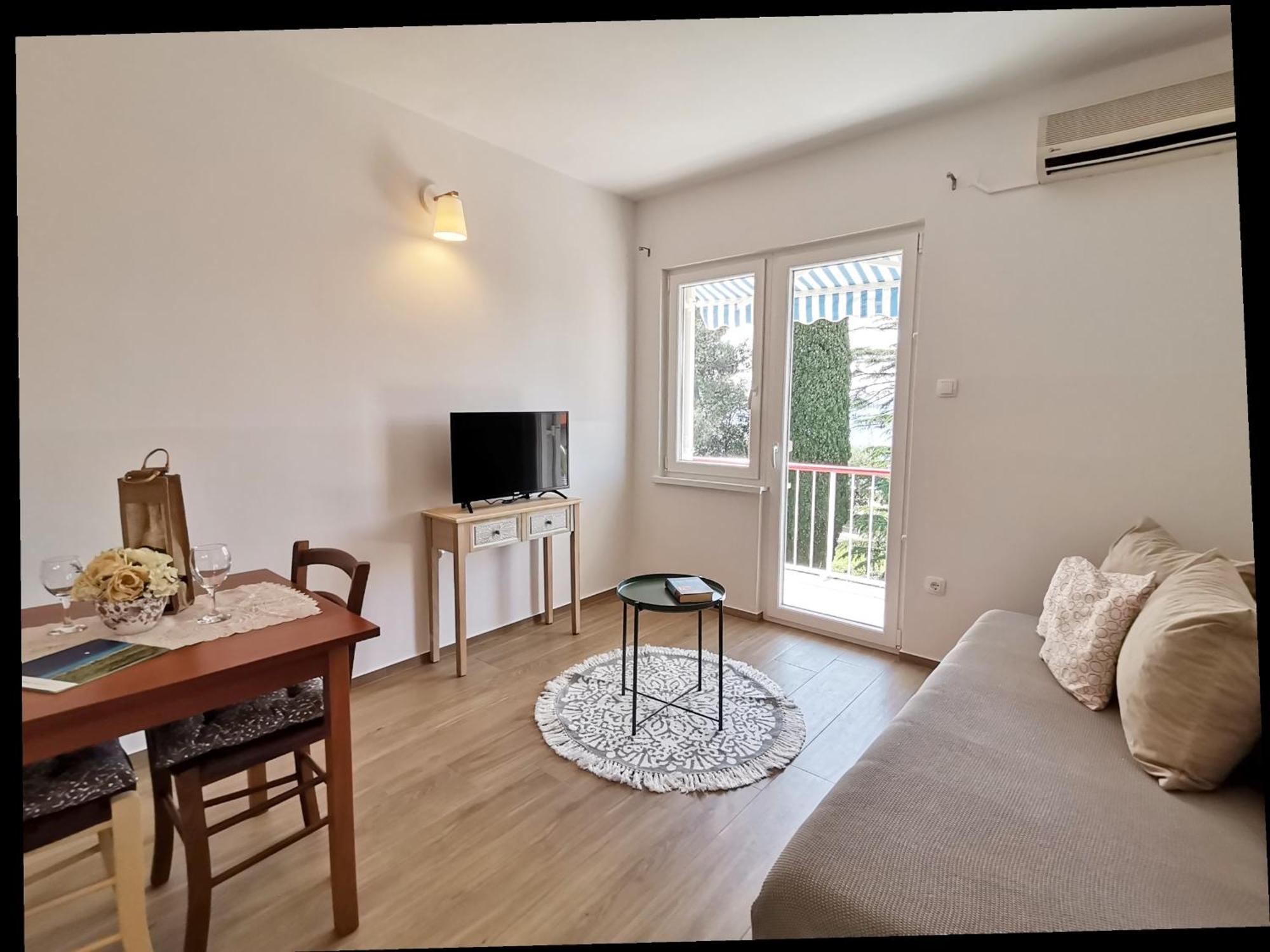 Apartments House Pinezic Malinska Bagian luar foto