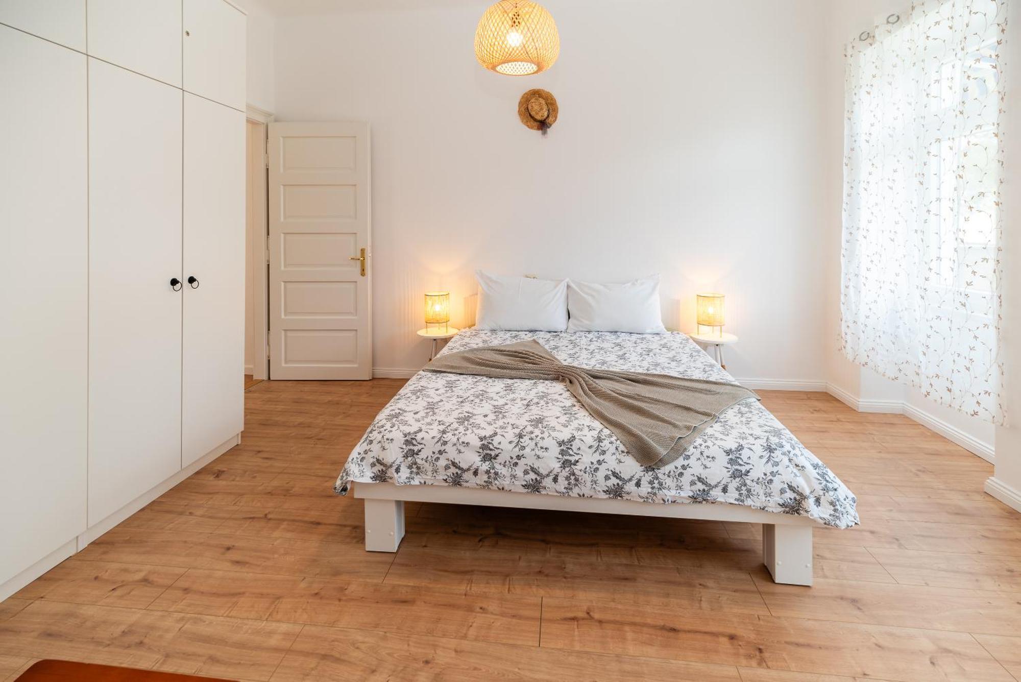 Apartments House Pinezic Malinska Bagian luar foto