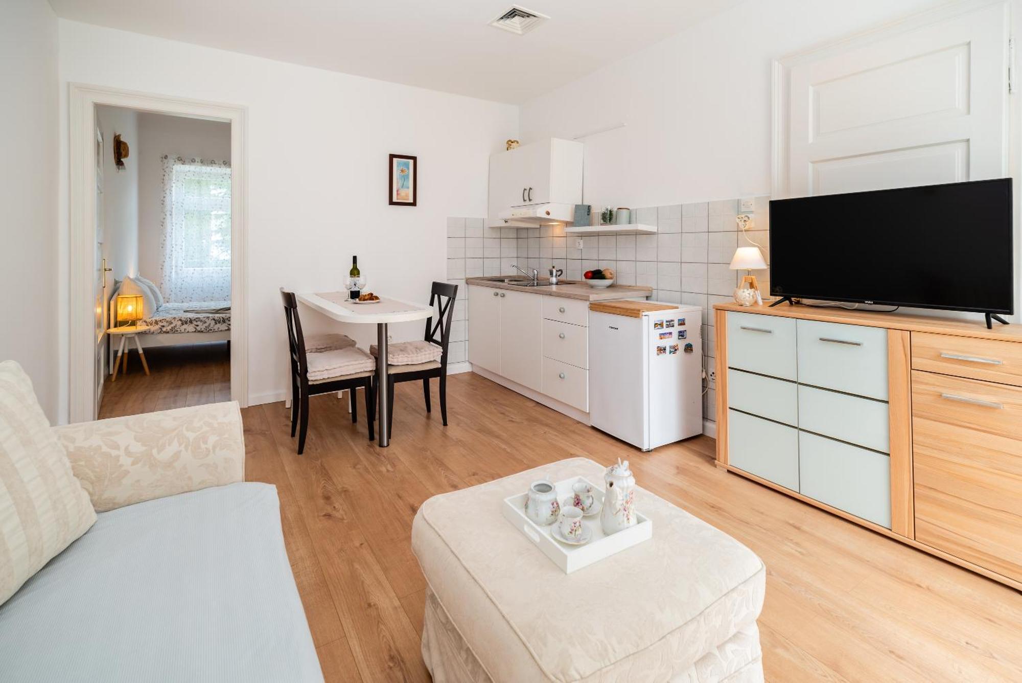 Apartments House Pinezic Malinska Bagian luar foto