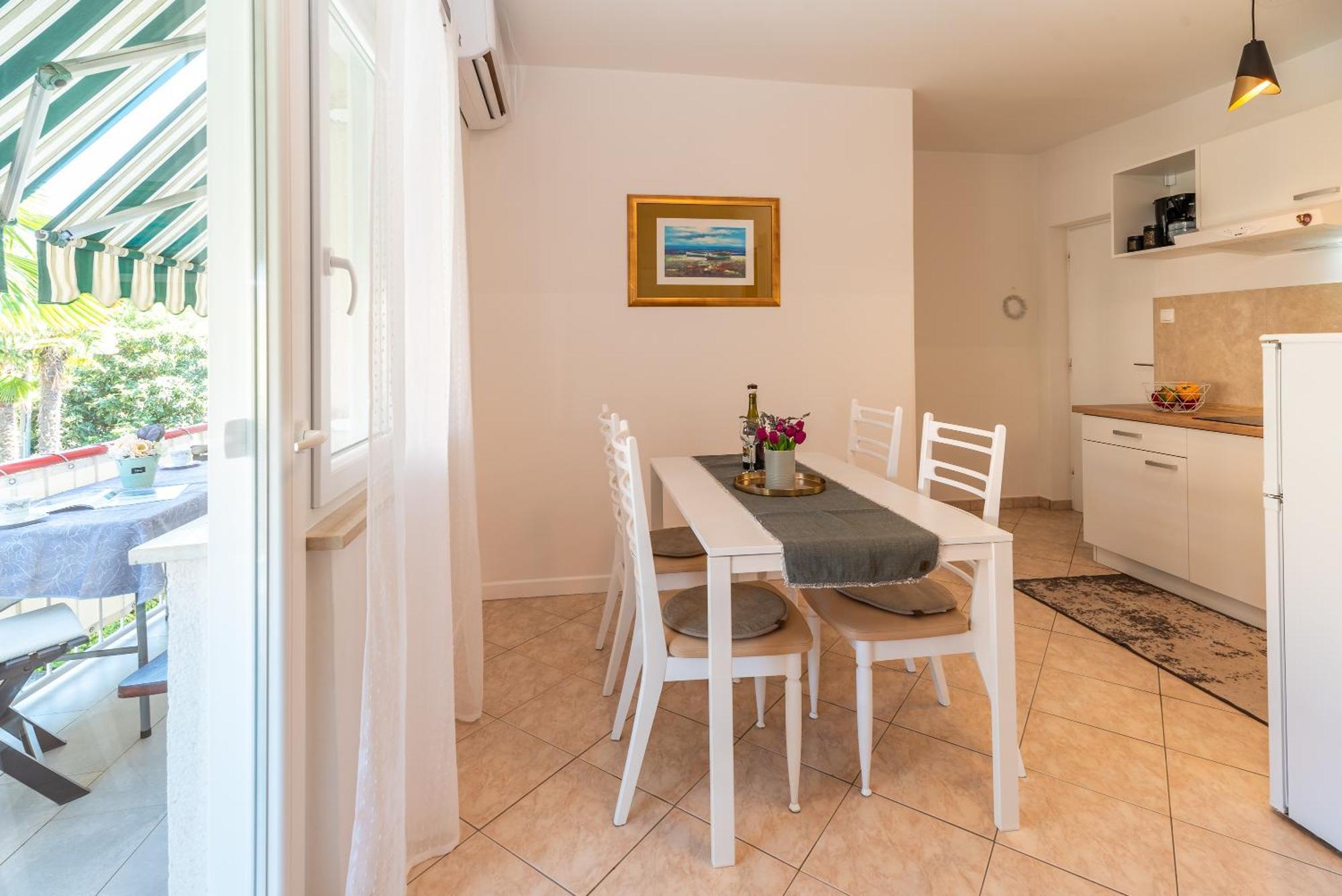 Apartments House Pinezic Malinska Bagian luar foto