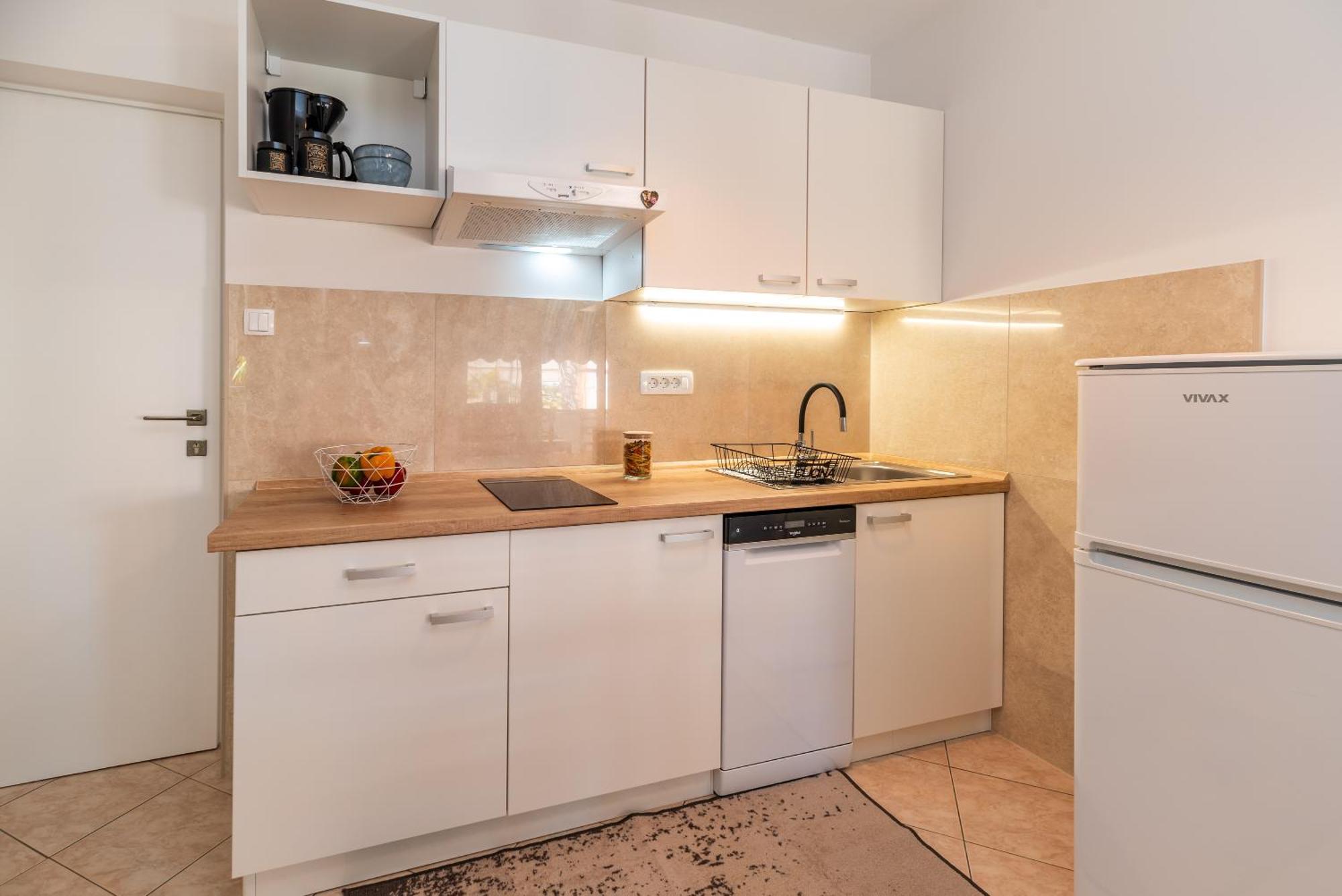Apartments House Pinezic Malinska Ruang foto